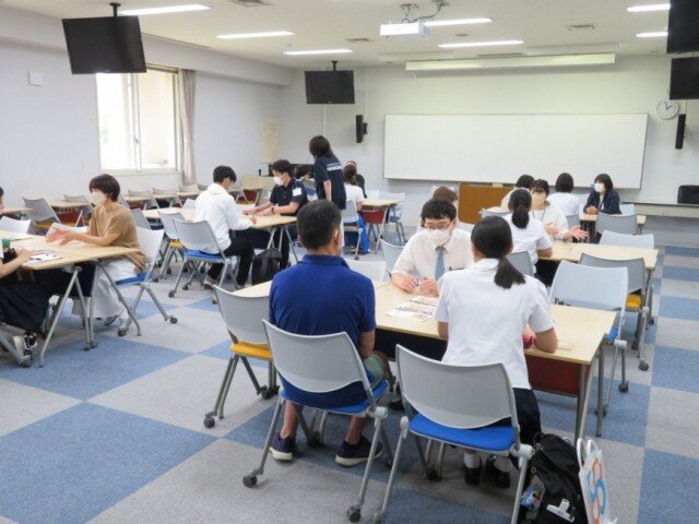 栄養健康学科、個別相談コーナー