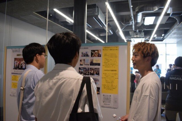 学生から直接、話を聴く様子