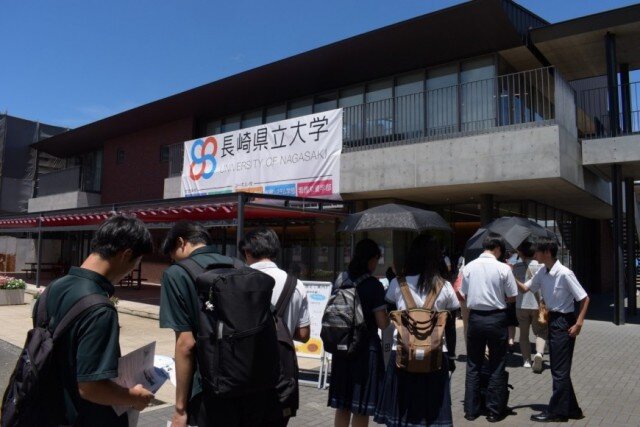 オープンキャンパス外の様子