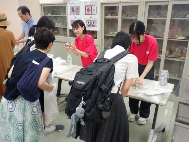 研究室紹介の様子