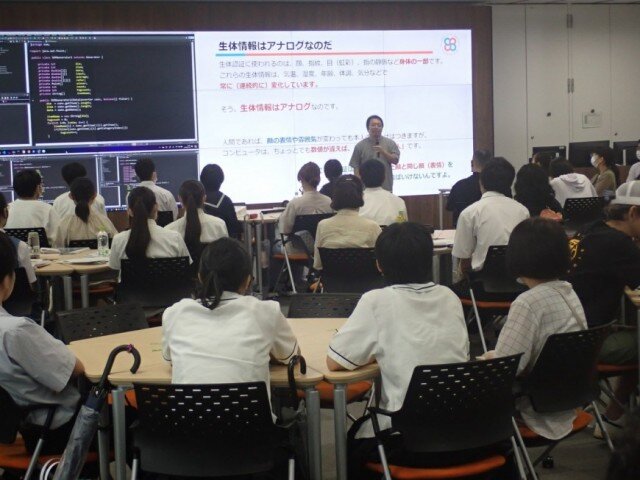 情報セキュリティ学科 模擬授業の様子