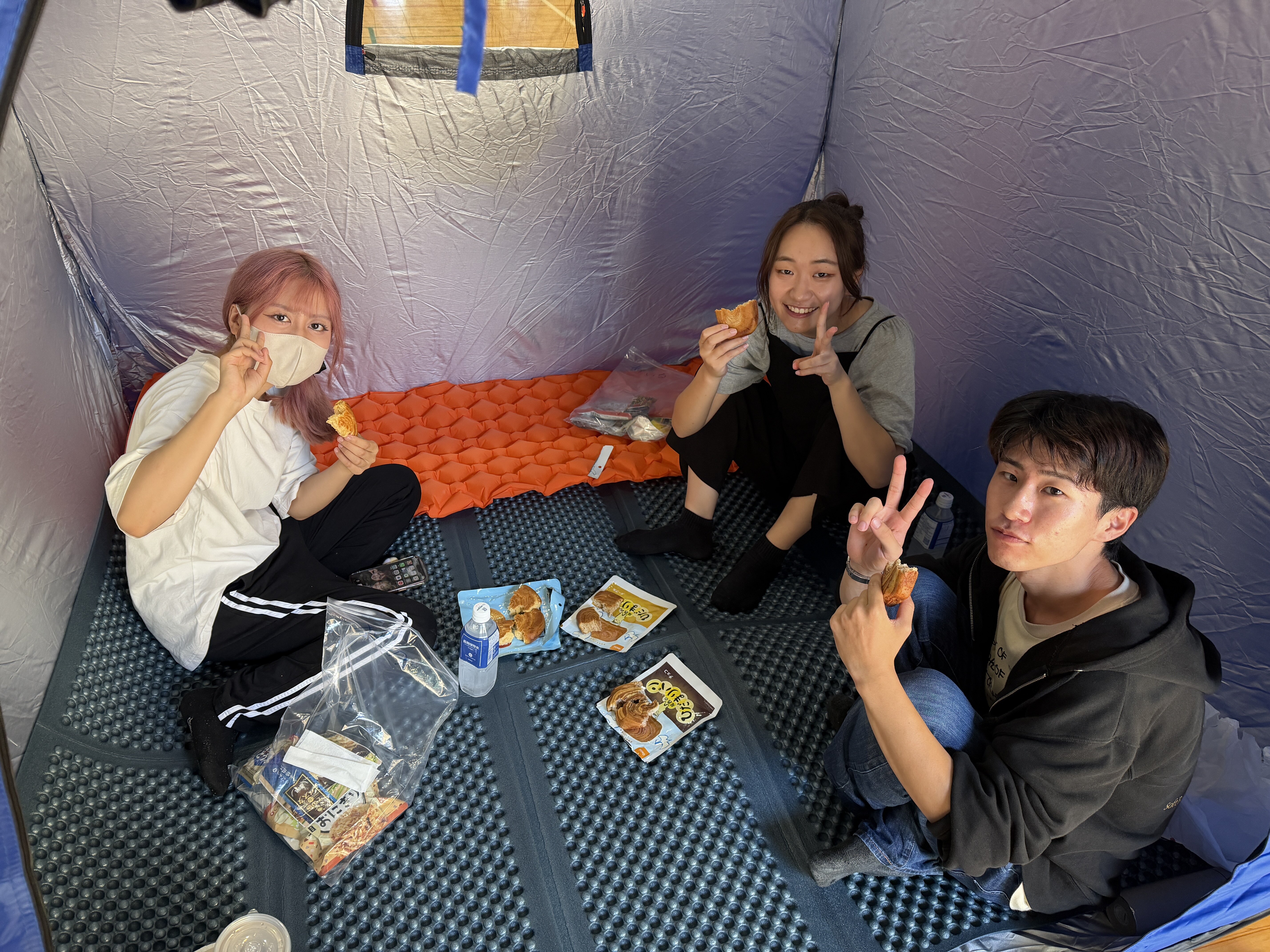避難テント内の様子.JPG